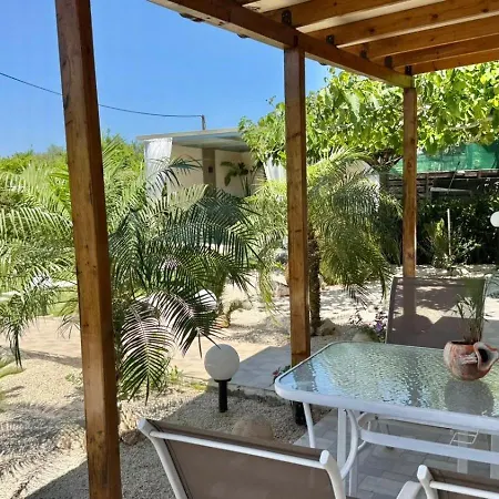 Apartment Mikros Paradeisos