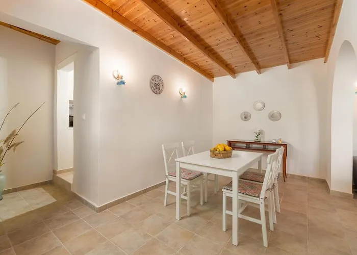 Mikros Paradeisos Daire